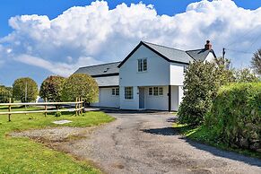 Cottage in Cornwall With Panoramic Views