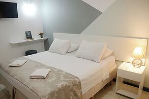 Metro Hotel