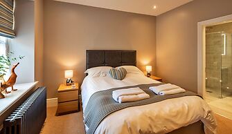 Apartment in Buxton Old Post Office, No Deposit