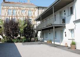 MAISON LIA