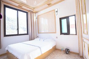 Quyenly Motel