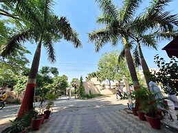 nancy paradise hotel