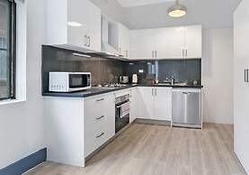 Kozyguru | Arncliffe | Airport Cottage 3 Bed House