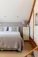 Barn in Wales With Swim Spa & Scenic Views