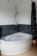 Barn in Wales With Swim Spa & Scenic Views