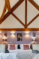 Barn in Wales With Swim Spa & Scenic Views