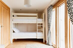 Barn in Wales With Swim Spa & Scenic Views