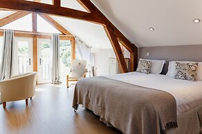 Barn in Wales With Swim Spa & Scenic Views