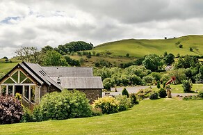 Barn in Wales With Swim Spa & Scenic Views