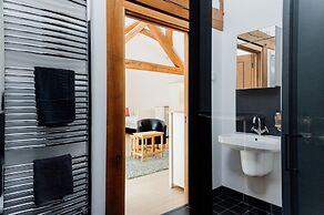 Barn in Wales With Swim Spa & Scenic Views