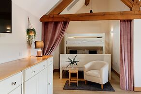 Barn in Wales With Swim Spa & Scenic Views