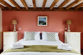 Barn in Wales With Swim Spa & Scenic Views