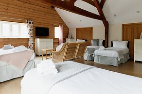 Barn in Wales With Swim Spa & Scenic Views