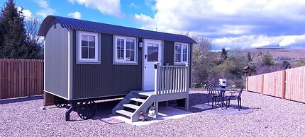 1B Deluxe Cabin - Free Parking, King-size Bed
