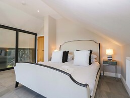 Forest Lodge