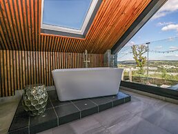 Forest Lodge