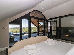 Forest Lodge