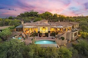 Luxury Desert Estate Pool, Theater, Chefs Kitchen, and Minutes From Ol