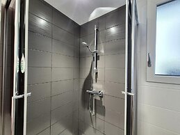 Pretty Ground Floor Flat, Beach 800 m
