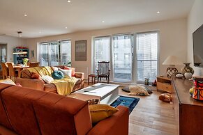 Coach House by Holcombe Beach & Coastal Path