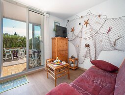 Apartment in Agde for Four Guests