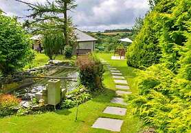 Bungalow in Cornwall With Orchard Views