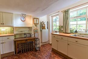 Charming Holiday Cottage in Wirthypool, No Deposit