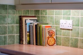Charming Holiday Cottage in Wirthypool, No Deposit