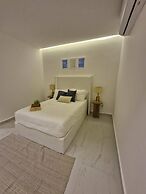 Super Cute Flat on 5th Ave in PdC Steps From Beach