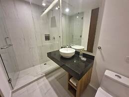 Super Cute Flat on 5th Ave in PdC Steps From Beach