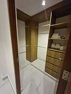 Super Cute Flat on 5th Ave in PdC Steps From Beach