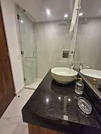 Super Cute Flat on 5th Ave in PdC Steps From Beach