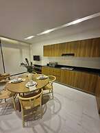 Super Cute Flat on 5th Ave in PdC Steps From Beach