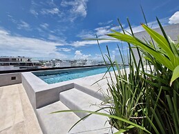 Super Cute Flat on 5th Ave in PdC Steps From Beach