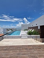 Super Cute Flat on 5th Ave in PdC Steps From Beach