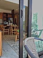 Super Cute Flat on 5th Ave in PdC Steps From Beach