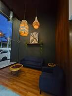 Super Cute Flat on 5th Ave in PdC Steps From Beach