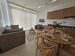 Super Cute Flat on 5th Ave in PdC Steps From Beach