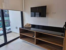 Super Cute Flat on 5th Ave in PdC Steps From Beach