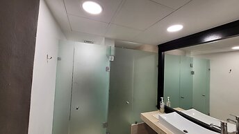 Very Good Vibes Apartmen in Pdc, Steps From Beach