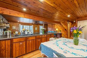 Heart Soul Log Cabin Sanctuary w Walking Trails