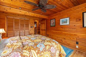 Heart Soul Log Cabin Sanctuary w Walking Trails
