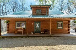 Heart Soul Log Cabin Sanctuary w Walking Trails