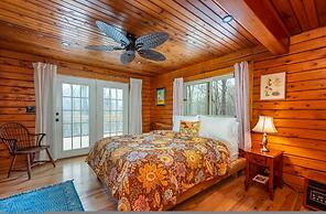Heart Soul Log Cabin Sanctuary w Walking Trails