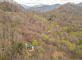 Heart Soul Log Cabin Sanctuary w Walking Trails