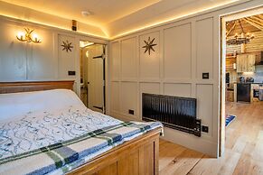 Lodge in Cornwall With Widemouth Bay Views