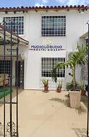 Hotel Mucho Lo Bueno