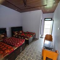 Aditya Guest House And Restaurant