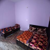 Aditya Guest House And Restaurant