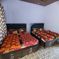 Aditya Guest House And Restaurant